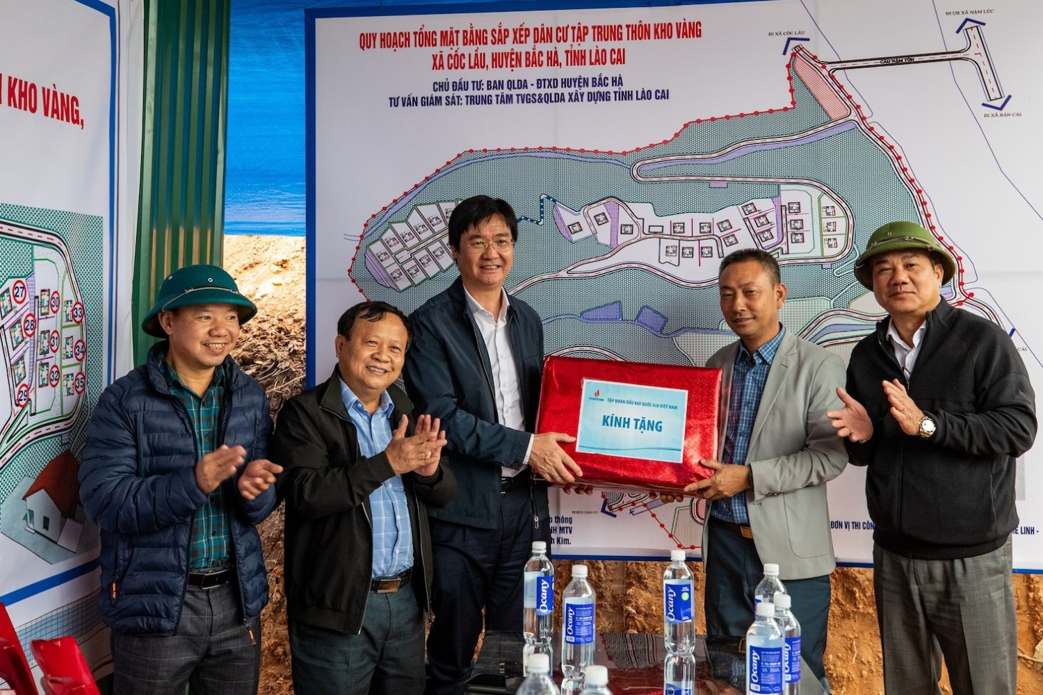 Khánh thành khu tái định cư thôn Làng Nủ, Kho Vàng và Nậm Tông (Lào Cai) Khánh thành khu tái định cư thôn Làng Nủ, Kho Vàng và Nậm Tông (Lào Cai)