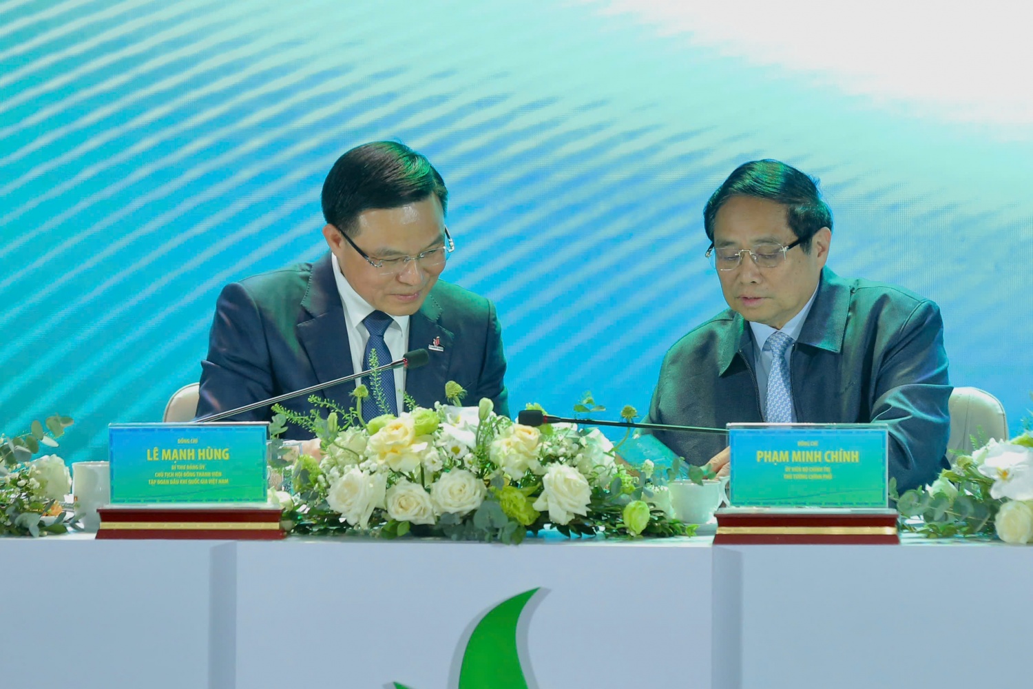 Thủ tướng Chính phủ Phạm Minh Chính dự Hội nghị Tổng kết năm 2024 của Petrovietnam Thủ tướng Chính phủ Phạm Minh Chính dự Hội nghị Tổng kết năm 2024 của Petrovietnam