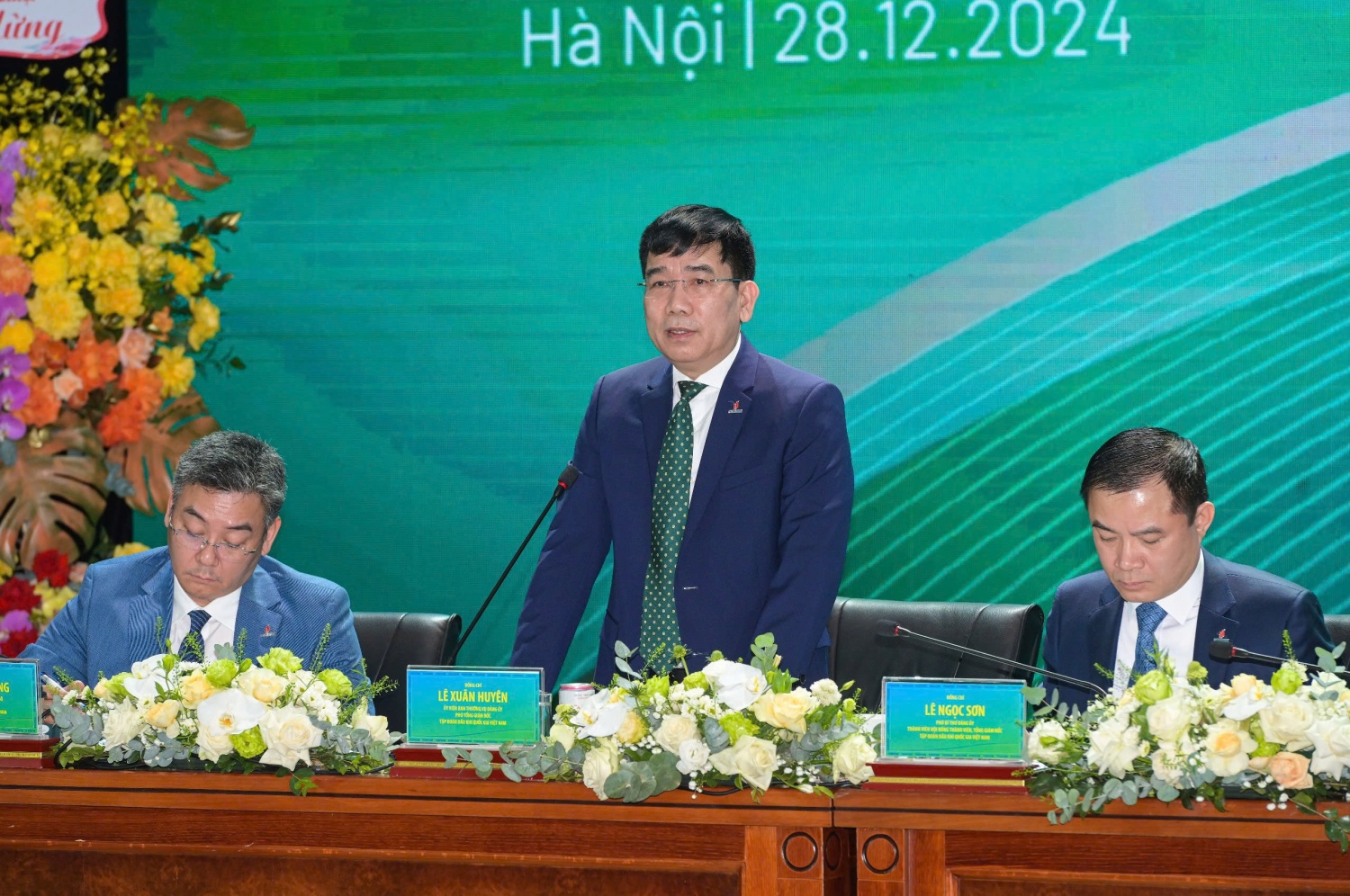 Đầy đủ cơ sở để Petrovietnam phát triển thành Tập đoàn Công nghiệp Năng lượng Quốc gia Đầy đủ cơ sở để Petrovietnam phát triển thành Tập đoàn Công nghiệp Năng lượng Quốc gia