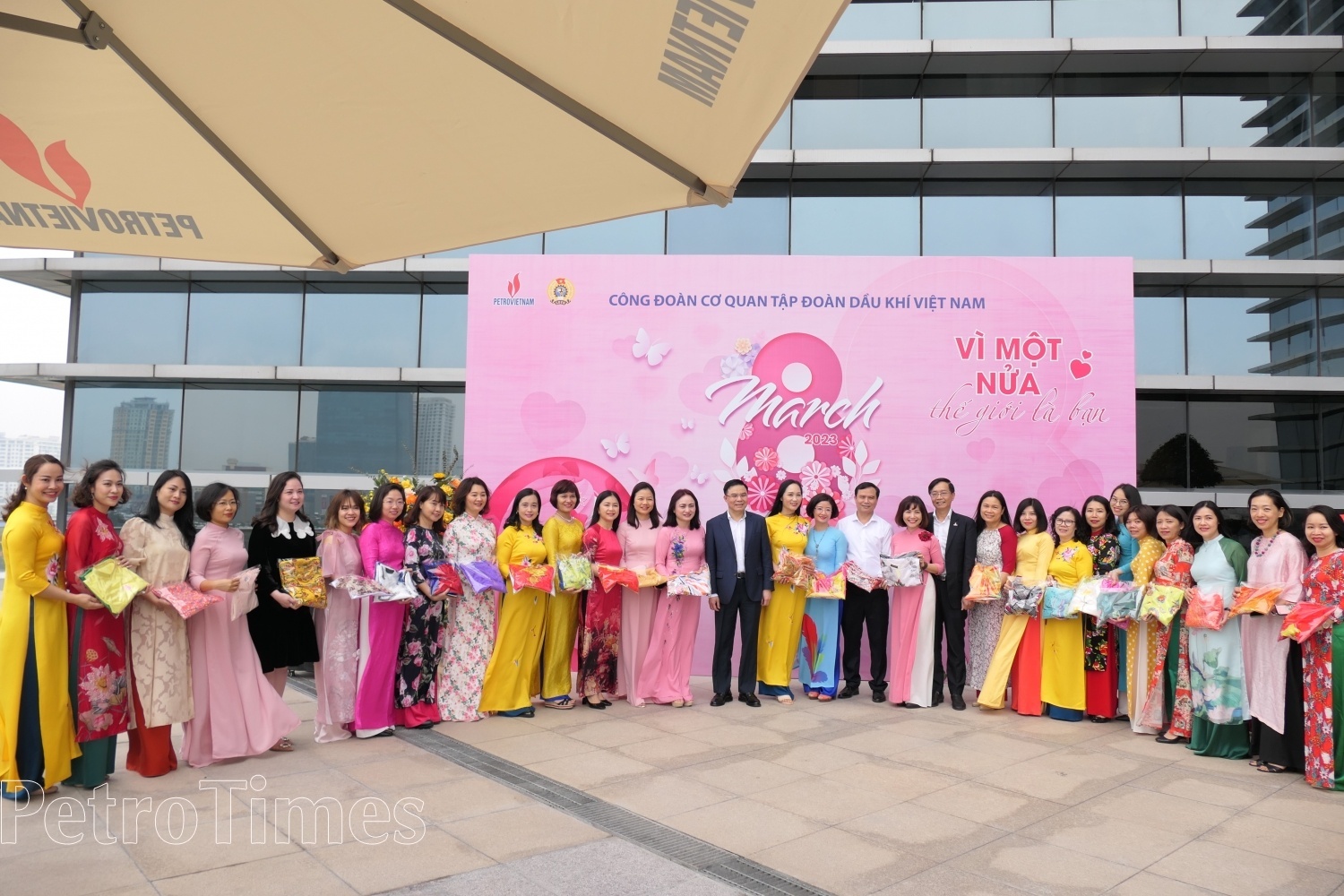 CĐ DKVN: Điểm tựa của người lao động Dầu khí CĐ DKVN: Điểm tựa của người lao động Dầu khí