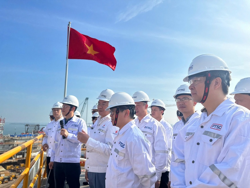 Chùm ảnh: Thứ trưởng Bộ Công Thương Trương Thanh Hoài tham quan Trung tâm công nghiệp năng lượng và hậu cần kỹ thuật PTSC/Petrovietnam