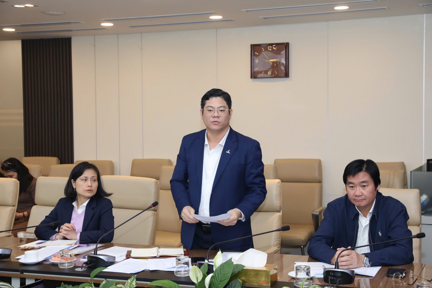 CĐ DKVN làm việc với Công đoàn PVEP về triển khai nhiệm vụ công tác năm 2025 và sắp xếp tinh gọn bộ máy