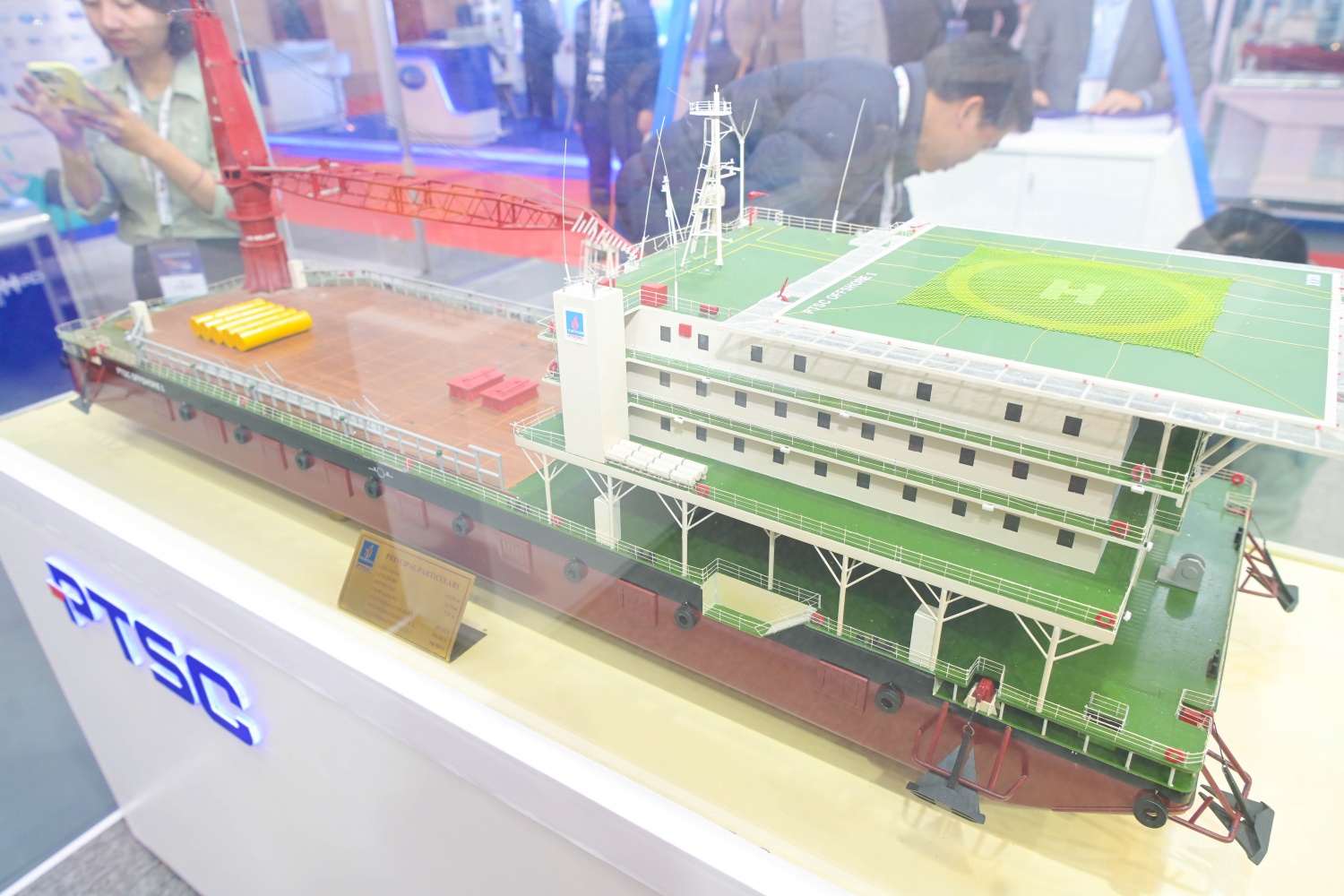 Gian hàng nổi bật của PTSC và DQS tại Triển lãm quốc tế Vietship 2025