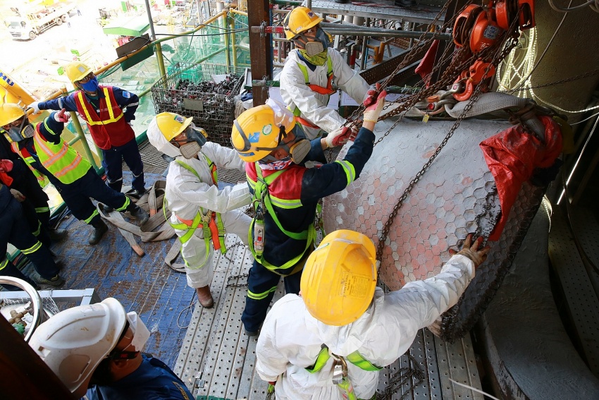 <em>At Dung Quat Refinery, there are thousands of tasks related to confined spaces and working at heights.</em>