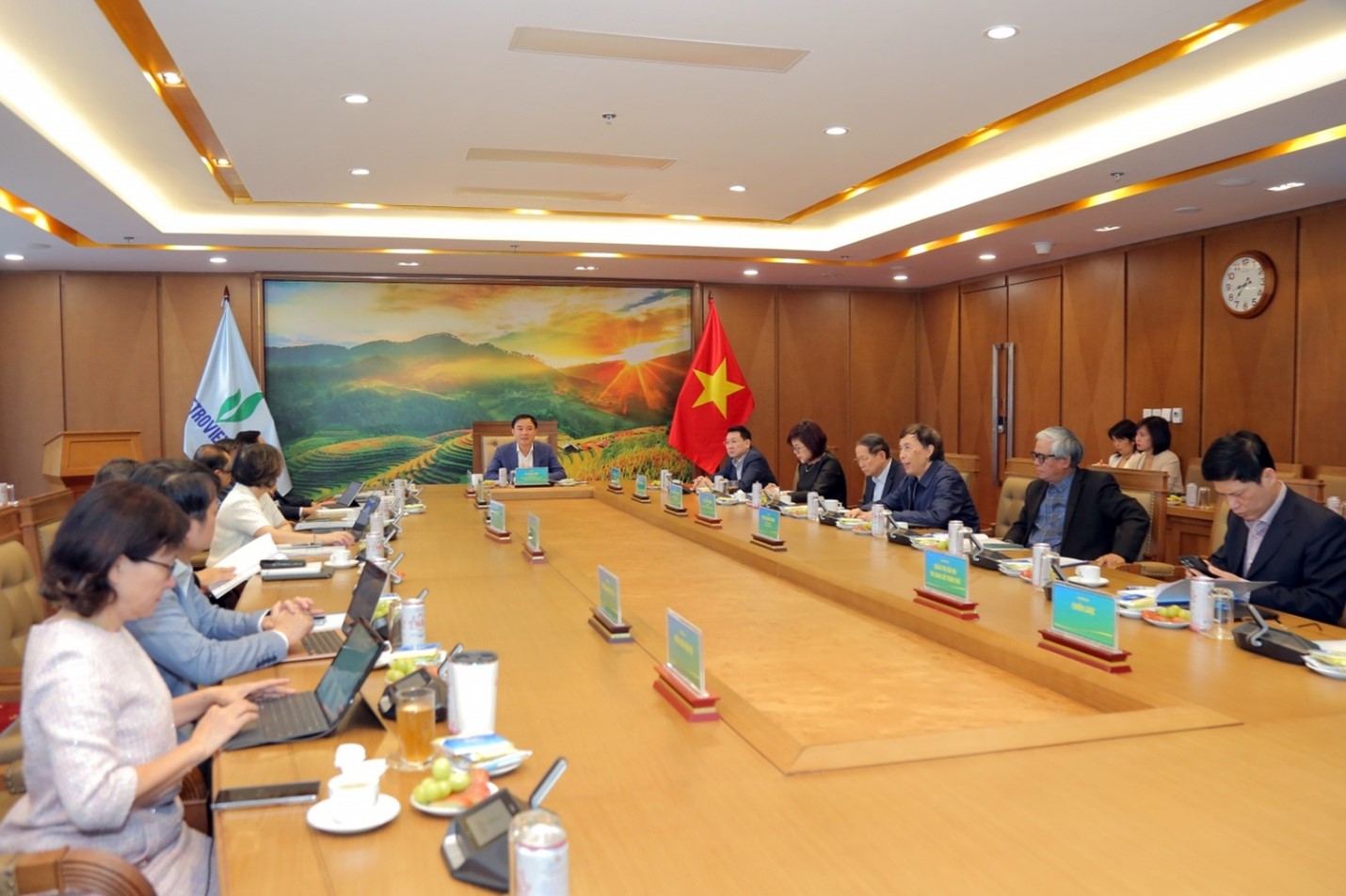 Macroeconomic Forum Q1/2025: Economic and Foreign Policy Directions for 2025 – Opportunities and Challenges for Petrovietnam