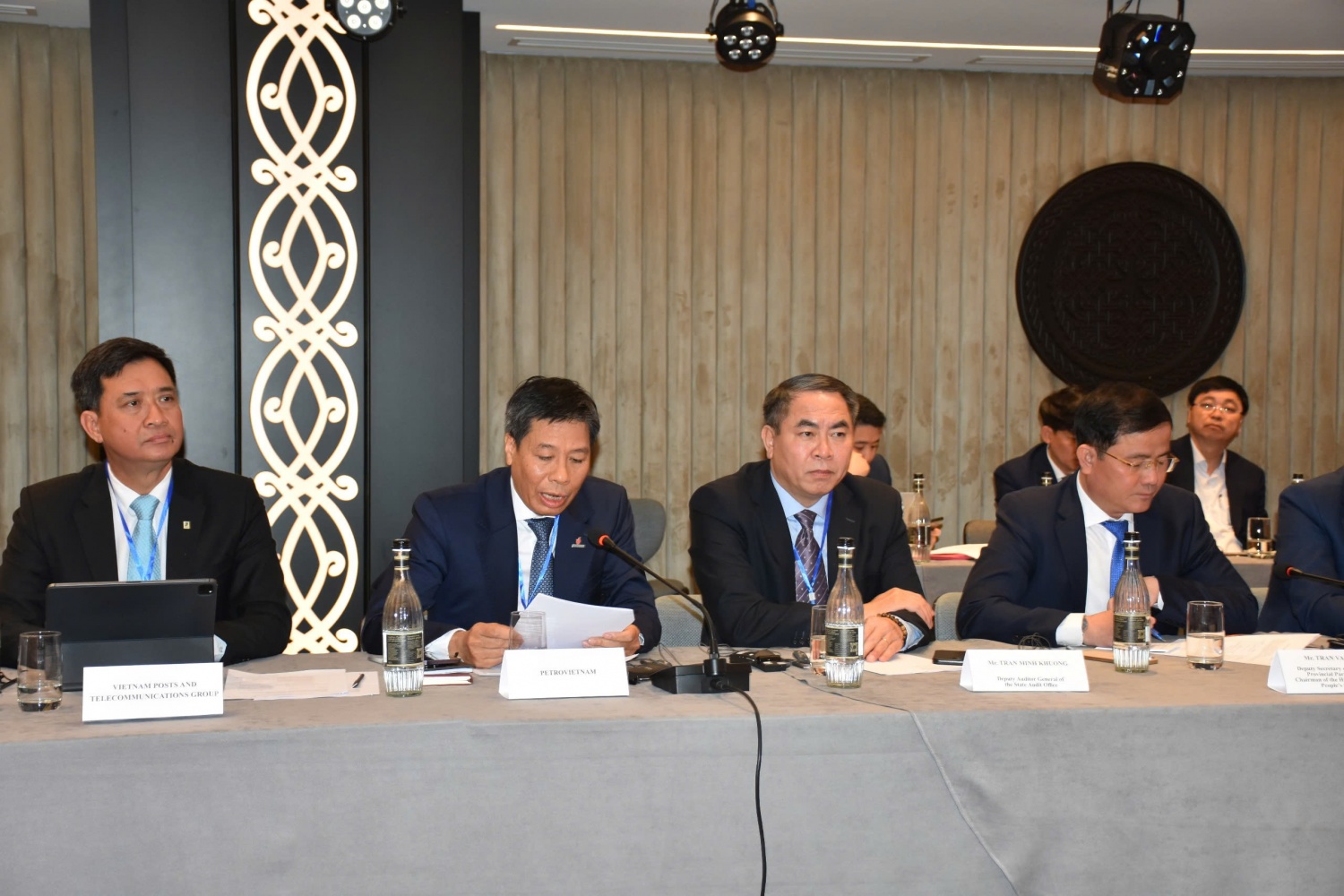Mr. Nguyễn Văn Mậu, Board Member of Petrovietnam, speaking at the forum