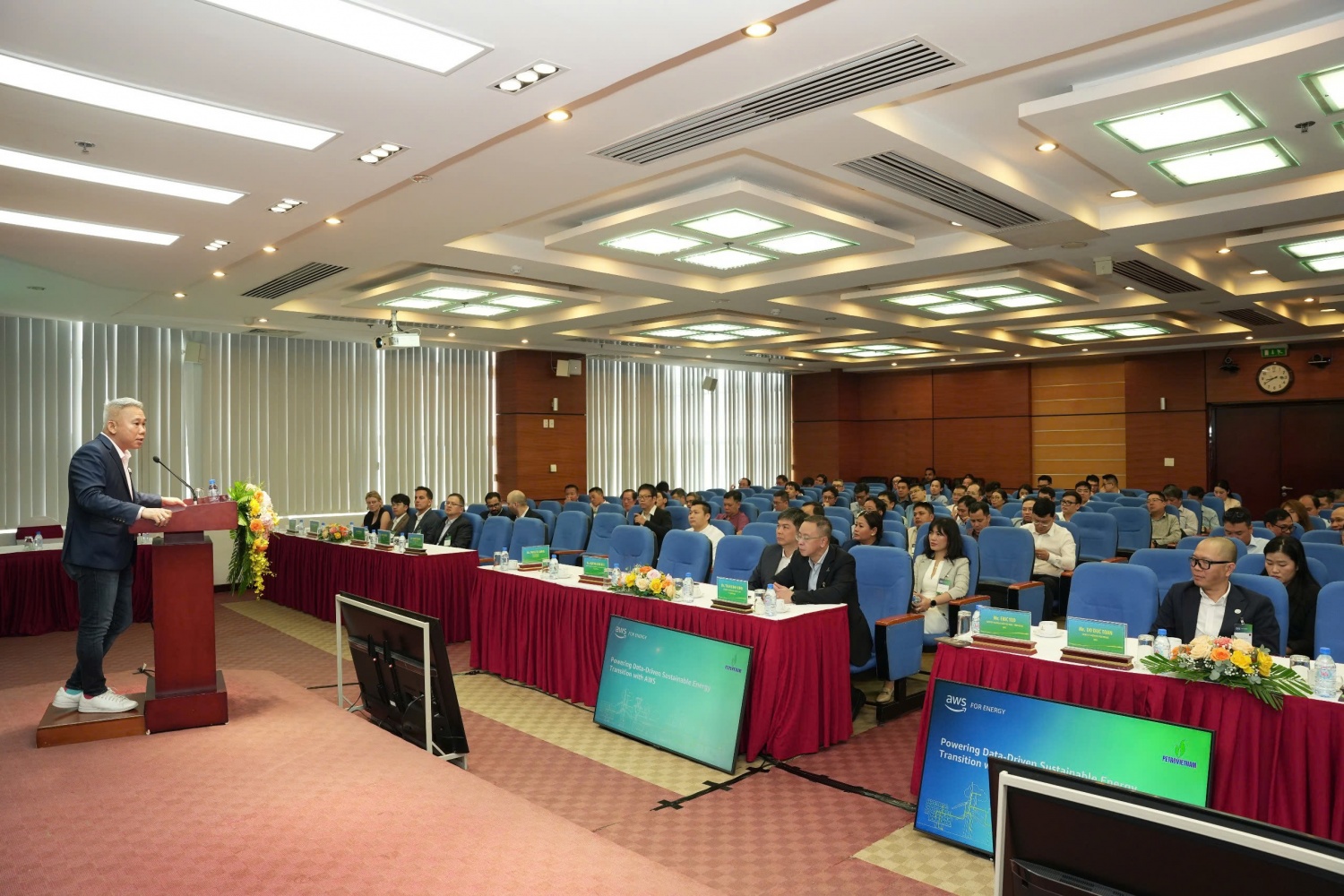 Petrovietnam and AWS Co-Host Digital Technologies to facilitate Green Energy and Industries Seminar