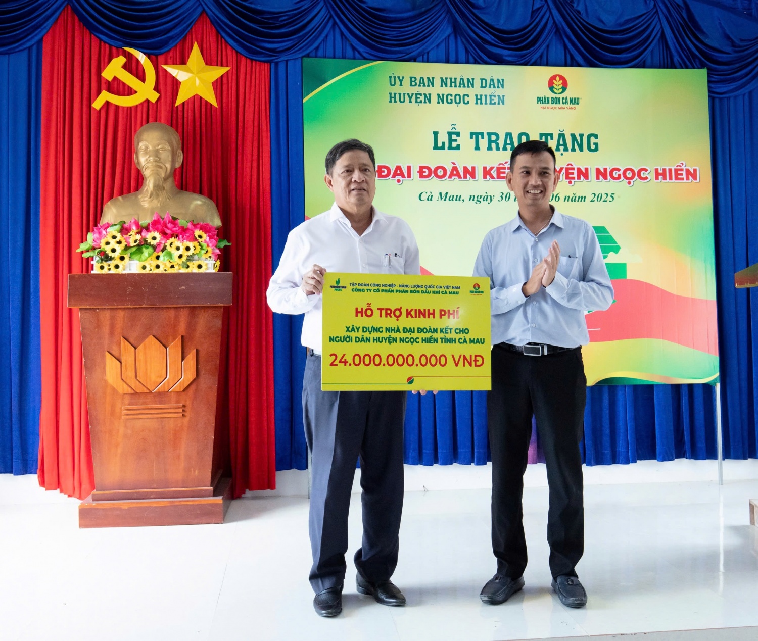 PVCFC chung tay cùng Cà Mau xóa nhà tạm, thắp sáng làng quê, xây dựng nông thôn mới”