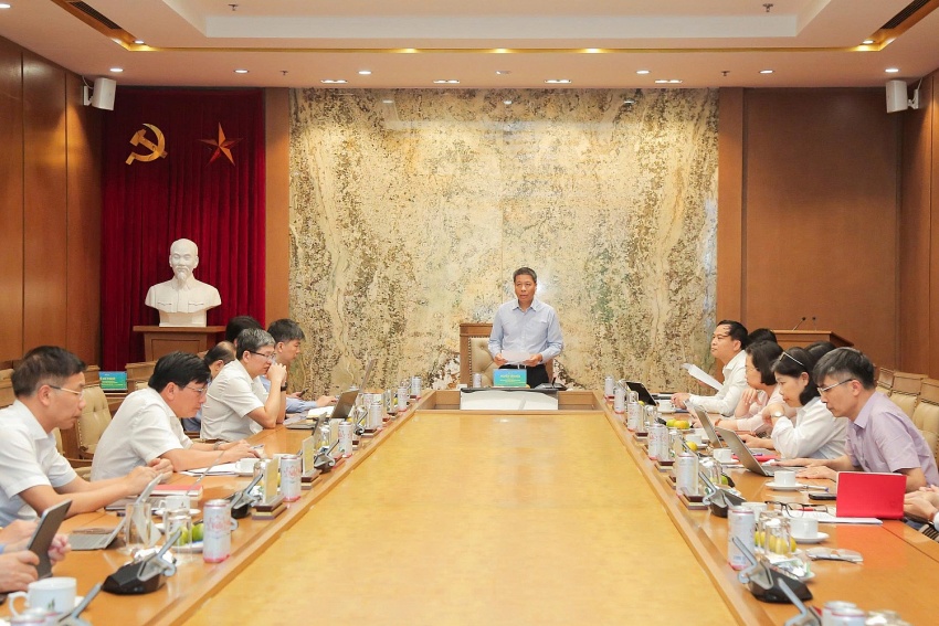 Thông qua các nội dung quan trọng, chương trình làm việc toàn khóa”