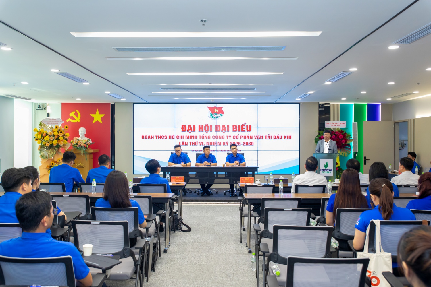 Đại hội diễn ra trong không khí thi đua sôi nổi, hướng tới kỷ niệm 50 năm thành lập Petrovietnam.