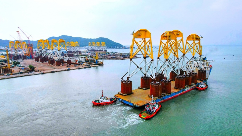 Xuất khẩu lô 33 chân đế trụ điện gió ngoài khơi cho đối tác Orsted (Đan Mạch).
