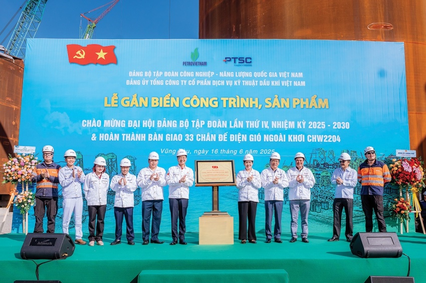 Dự án 33 chân đế CHW2204 được chọn là công trình tiêu biểu gắn biển chào mừng Đại hội Đảng bộ Petrovietnam lần thứ IV, nhiệm kỳ 2025-2030