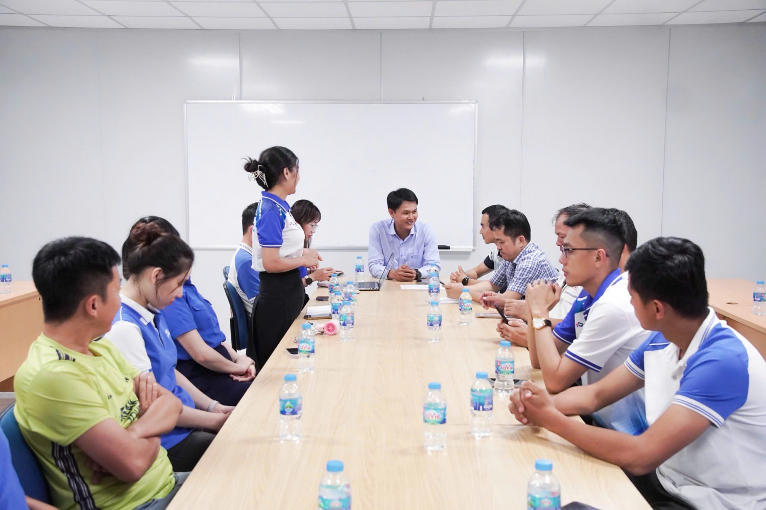 Công đoàn, Đoàn Thanh niên PTSC Quảng Ngãi thăm hỏi, động viên người lao động đang công tác tại Dự án Sân bay Long Thành.