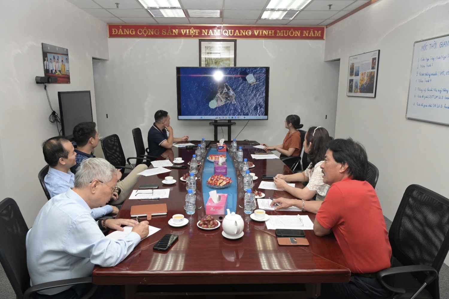 Những tác phẩm được vào chung khảo đã phản ánh cô đọng nhất công việc, cuộc sống của những người đang làm việc tại các nhà máy, công trường, trên những giàn khoan hay dưới đáy biển sâu.