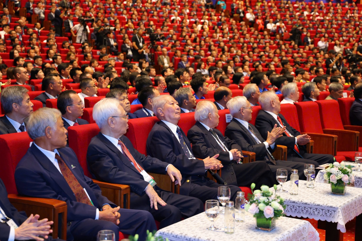 Các đồng chí nguyên lãnh đạo Petrovietnam qua các thời kỳ tham dự sự kiện