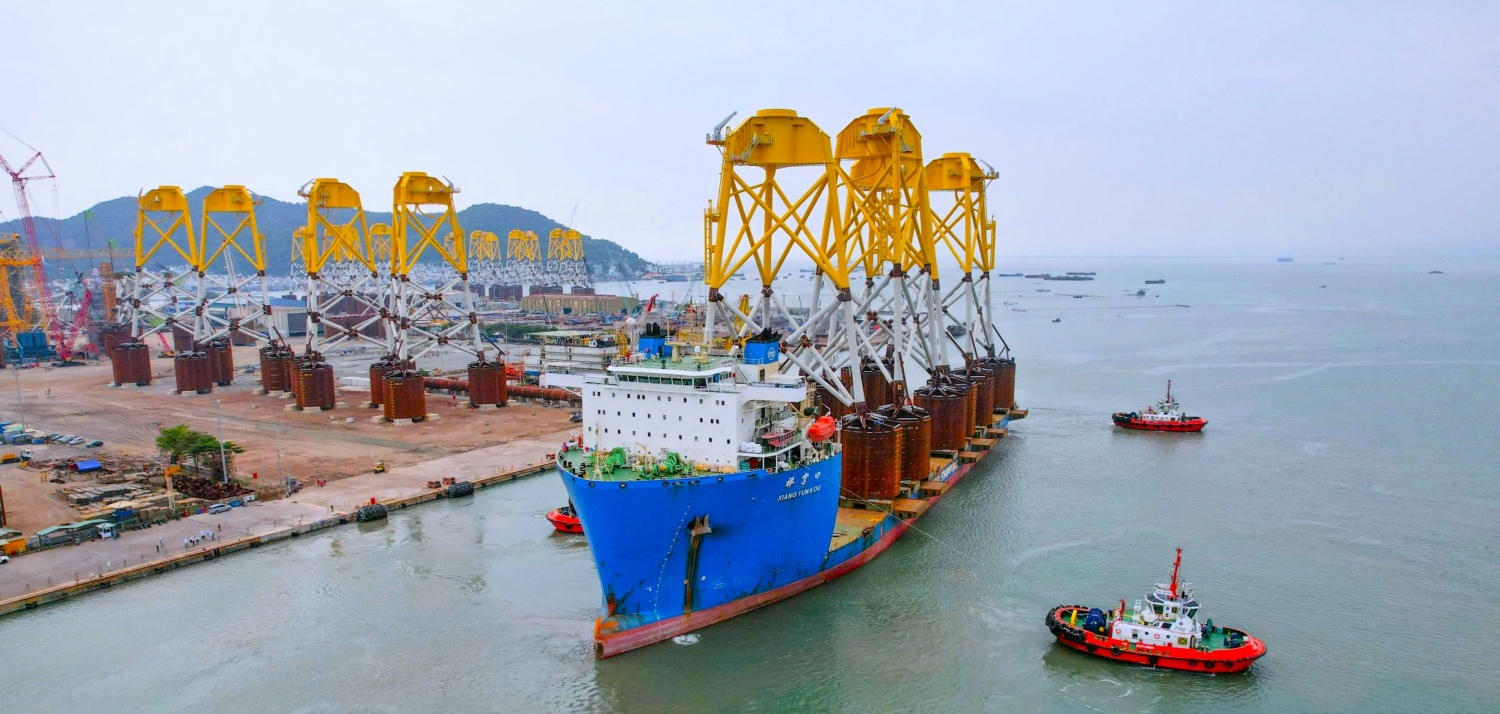 PTSC đã xuất khẩu thành công các chân đế trụ điện gió ngoài khơi