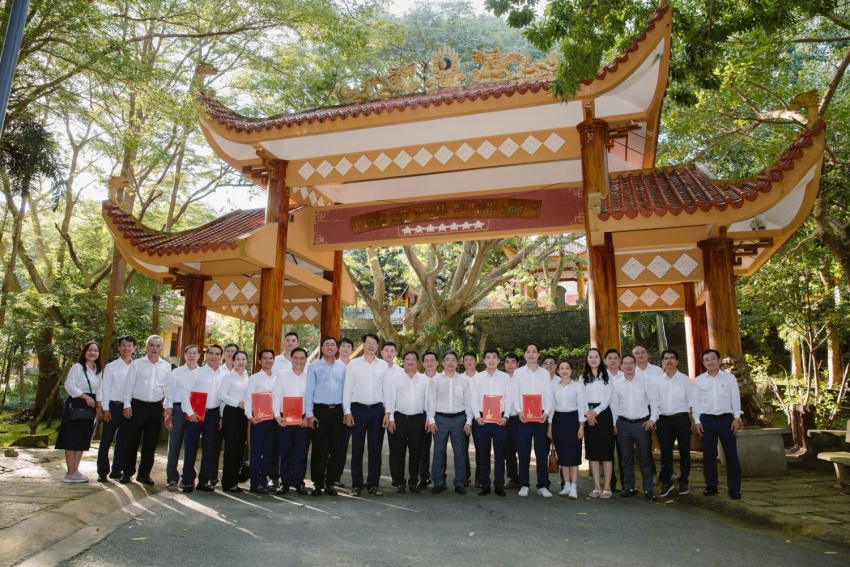 Cán bộ, đảng viên PVEP-POC tham gia hành trình về nguồn tại khu di tích Chiến khu Minh Đạm.		