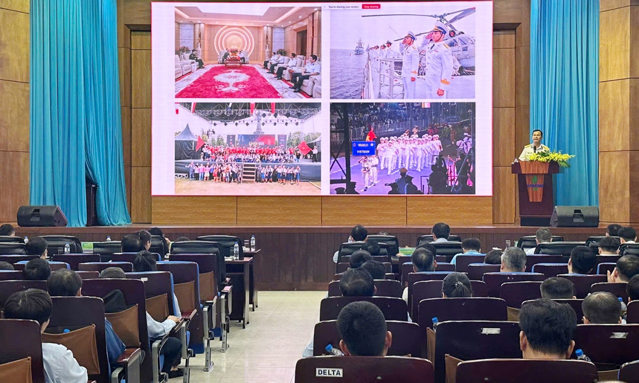Quang cảnh Hội nghị tập huấn công tác xây dựng Đảng tại Đảng bộ BSR.