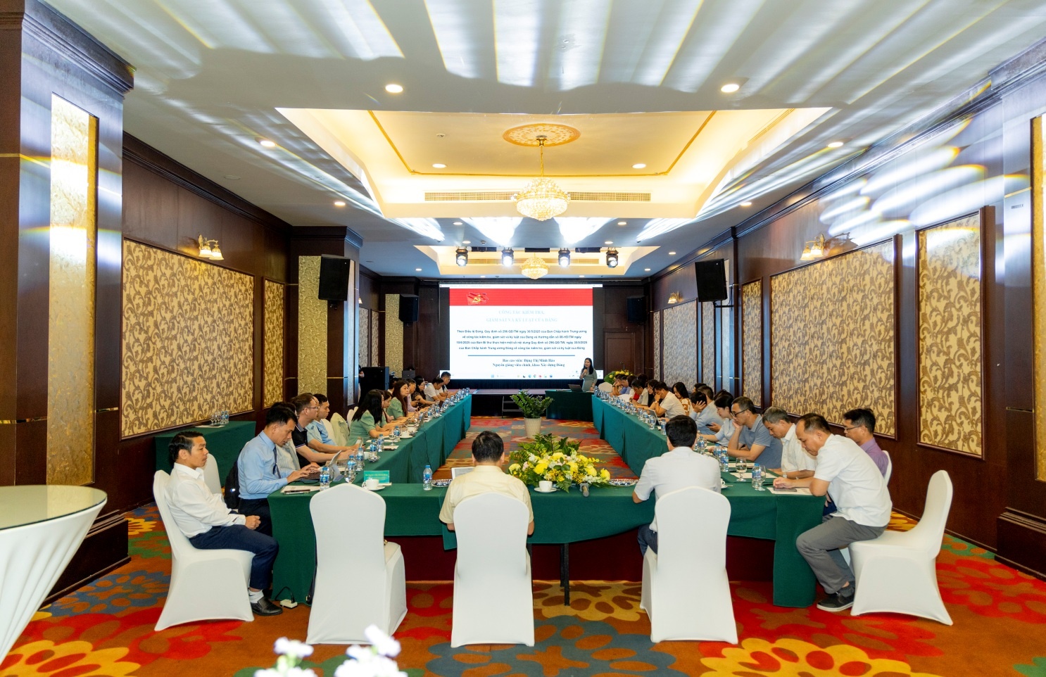 Toàn cảnh Hội nghị tập huấn nghiệp vụ công tác kiểm tra, giám sát và thi hành kỷ luật Đảng năm 2025.