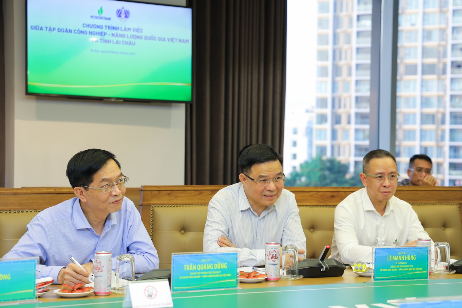 Lãnh đạo Petrovietnam tại buổi làm việc.