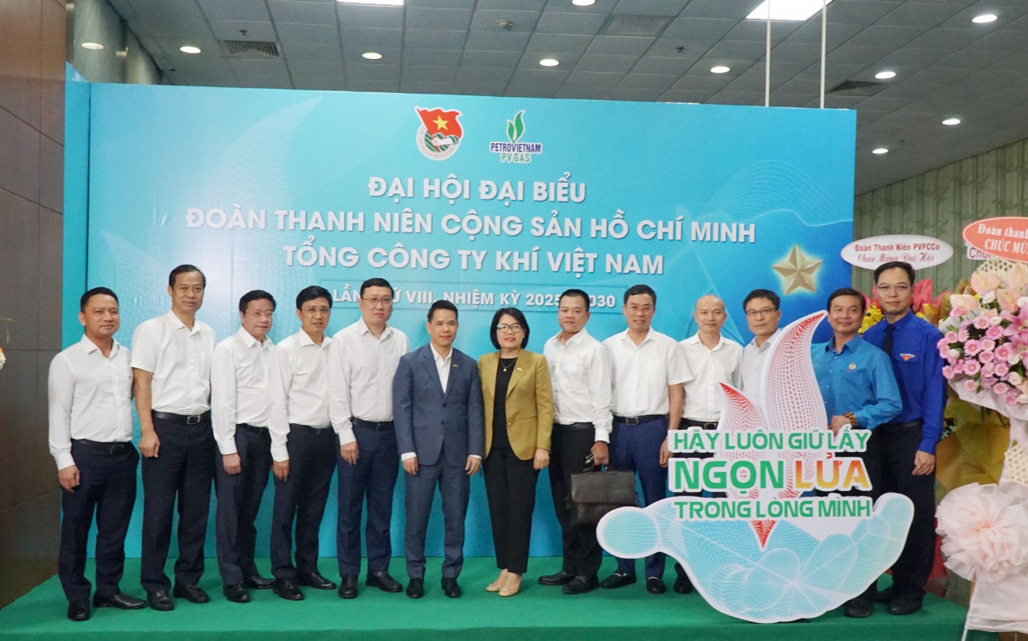 Lãnh đạo PV GAS và các đồng chí Bí thư Đoàn Tổng công ty qua các thời kỳ