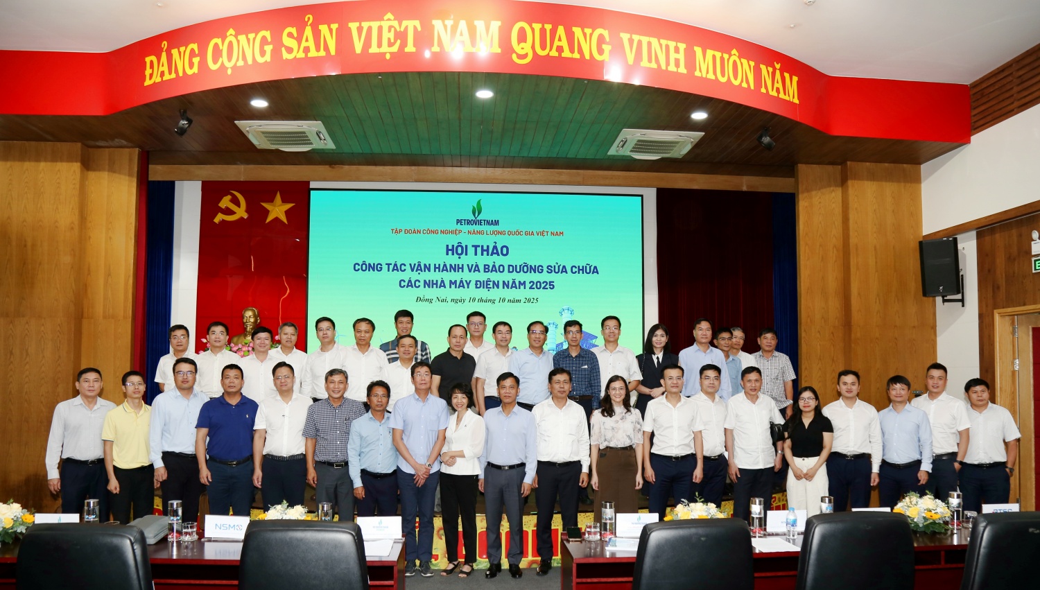 Các đại biểu tham dự hội thảo