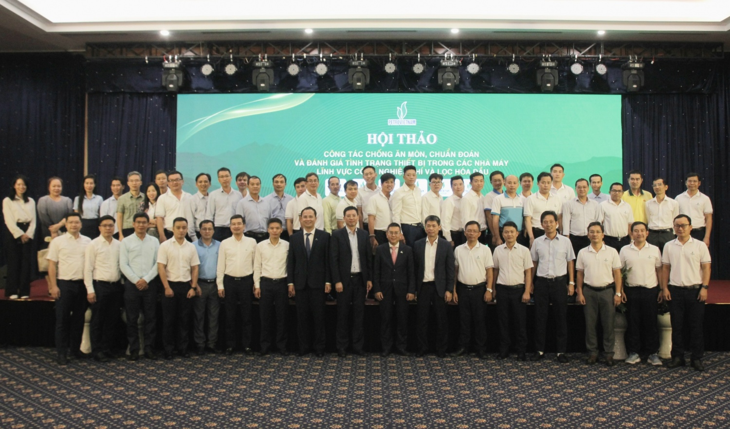 Các đại biểu tham dự hội thảo