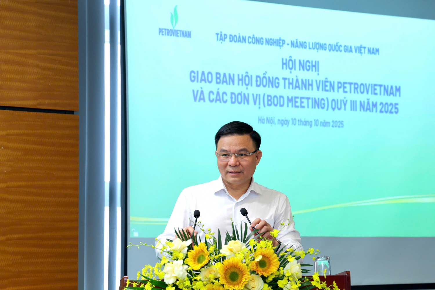 Chủ tịch HĐTV Petrovietnam Lê Mạnh Hùng định hướng 6 giải pháp lớn cho quý cuối năm