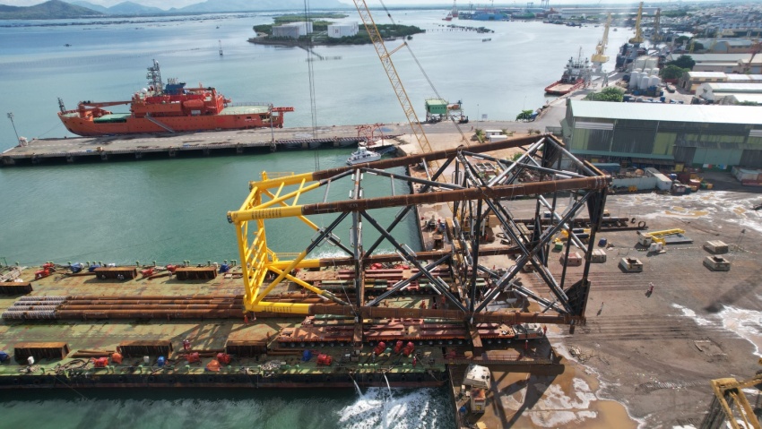 Hạ thủy khối chân đế giàn BK-24