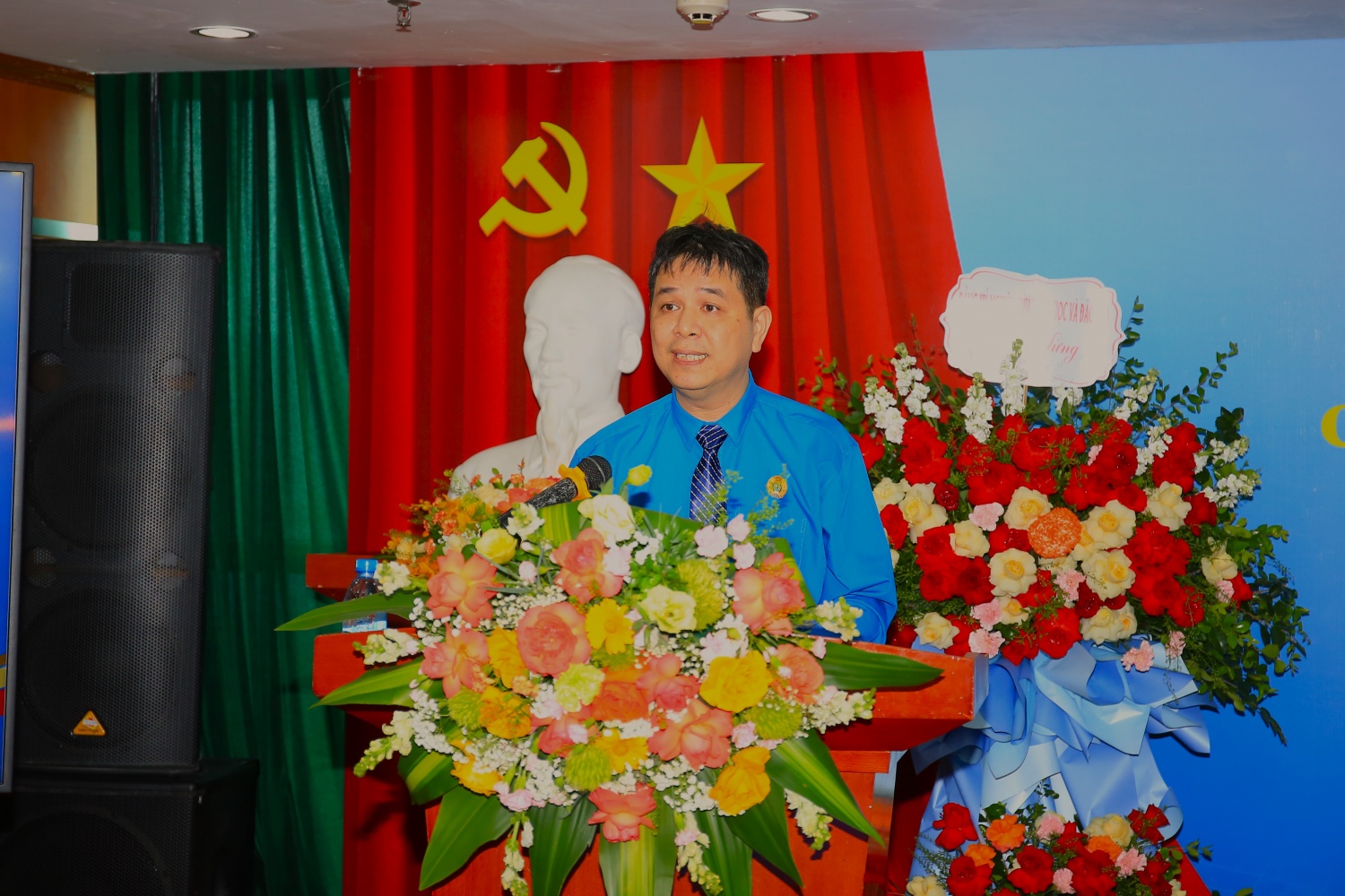 Đồng chí Lê Văn Khoa, Chủ tịch Công đoàn NCKH & ĐT báo cáo kế hoạch hoạt động nhiệm kỳ 2025-2030.