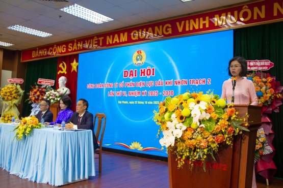 Đồng chí Ngô Hồng Vân, Ủy viên Ban Thường vụ Đảng ủy, Chủ tịch Công đoàn PV Power đánh giá cao những thành tích nổi bật trong nhiệm kỳ 2023-2025 của Công đoàn PV Power NT2