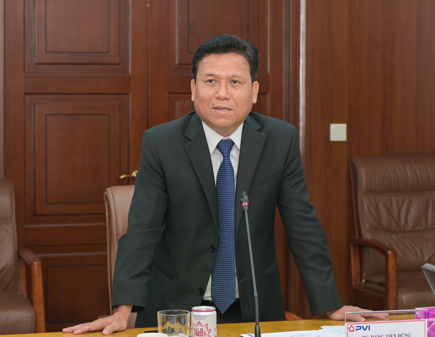 Đồng chí Đặng Tiến Dũng, Phó Bí thư thường trực Đảng ủy, Chánh Văn phòng Đảng đoàn, Chủ tịch Công đoàn PVI phát biểu tại Đại hội.