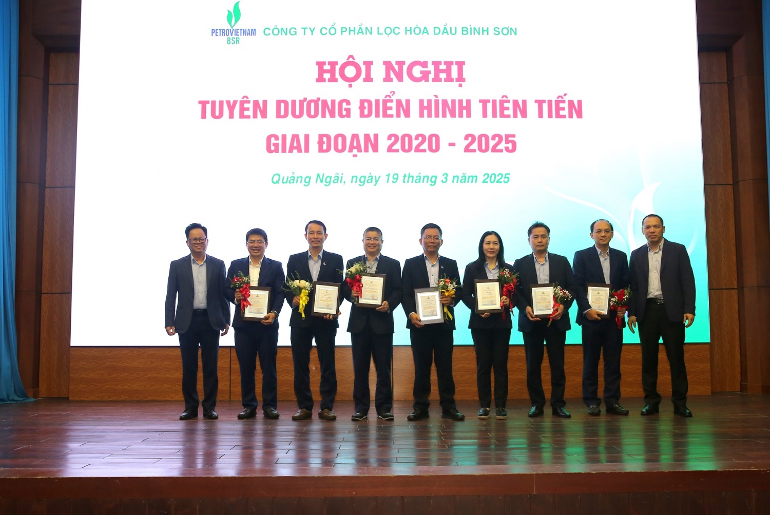 BSR tặng biểu trưng cho cá nhân tiêu biểu xuất sắc, điển hình tiên tiến trong các lĩnh vực công tác giai đoạn 2020-2025.