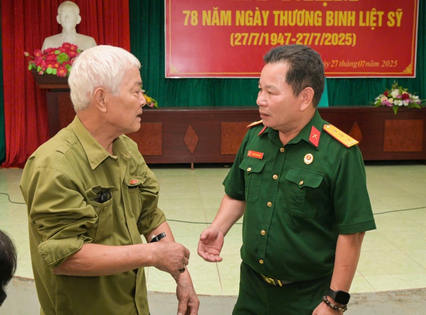 Hội CCB PVChem thăm và tặng quà tại Trung tâm điều dưỡng, chăm sóc người có công tỉnh Hưng Yên.