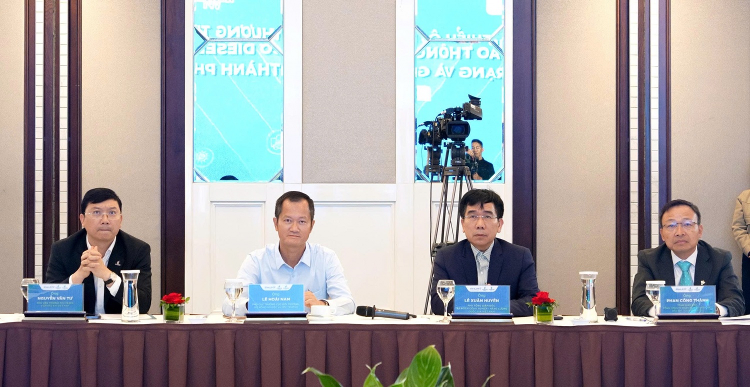 DEF - Phú Mỹ Xanh: Góp phần thúc đẩy chuyển đổi xanh trong lĩnh vực vận tải”