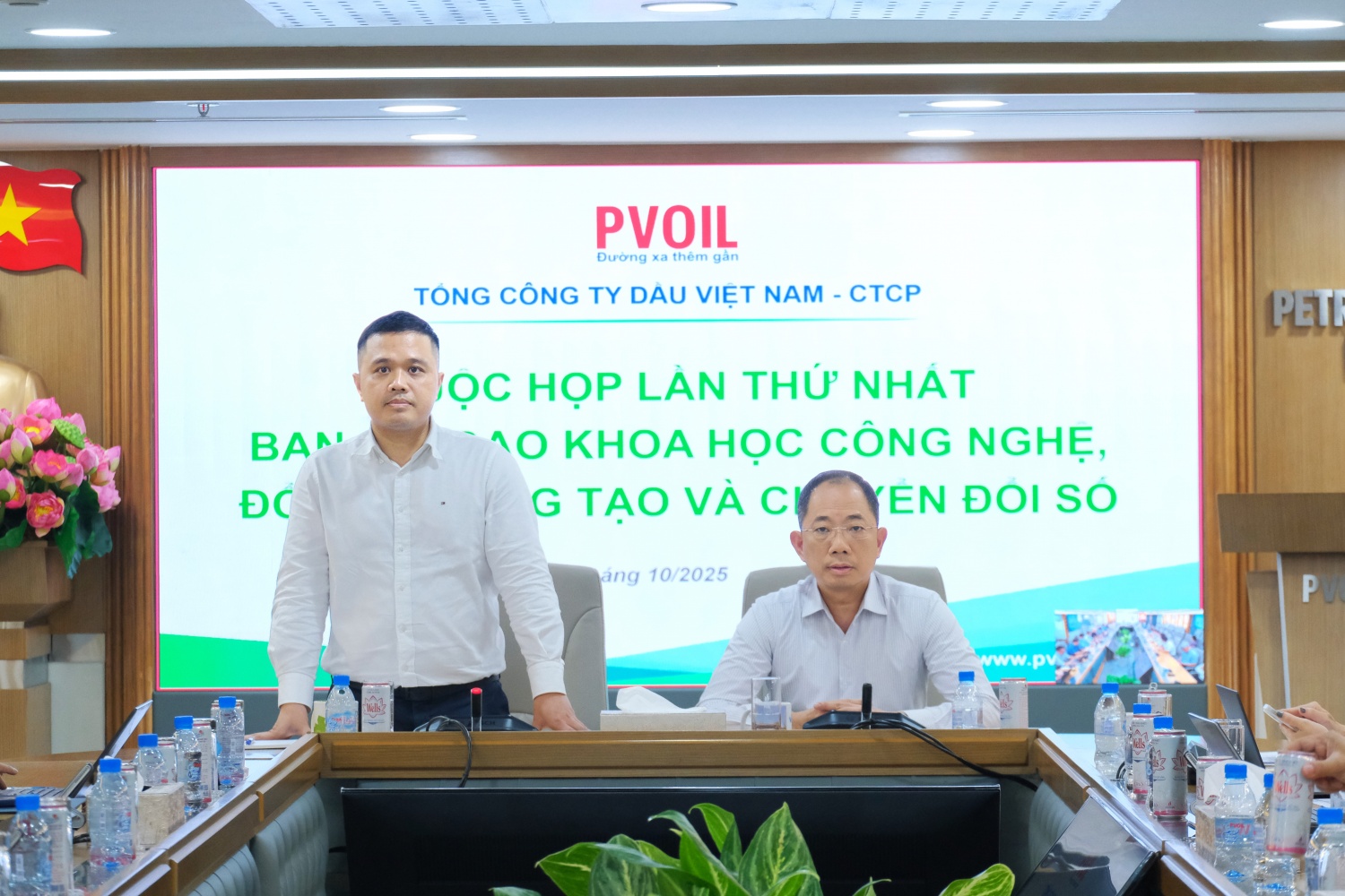 Ông Nguyễn Đăng Trình – Phó Bí thư Đảng ủy, Tổng Giám đốc, Phó Trưởng ban thường trực Ban chỉ đạo KHCN, ĐMST và CĐS của PVOIL yêu cầu tập trung đầu tư có trọng điểm, tránh hình thức, bảo đảm hiệu quả và thực chất