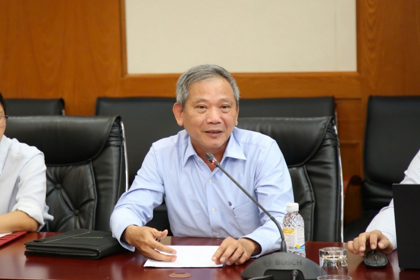 Đại diện Vietsovpetro và PVU trao đổi tại buổi làm việc