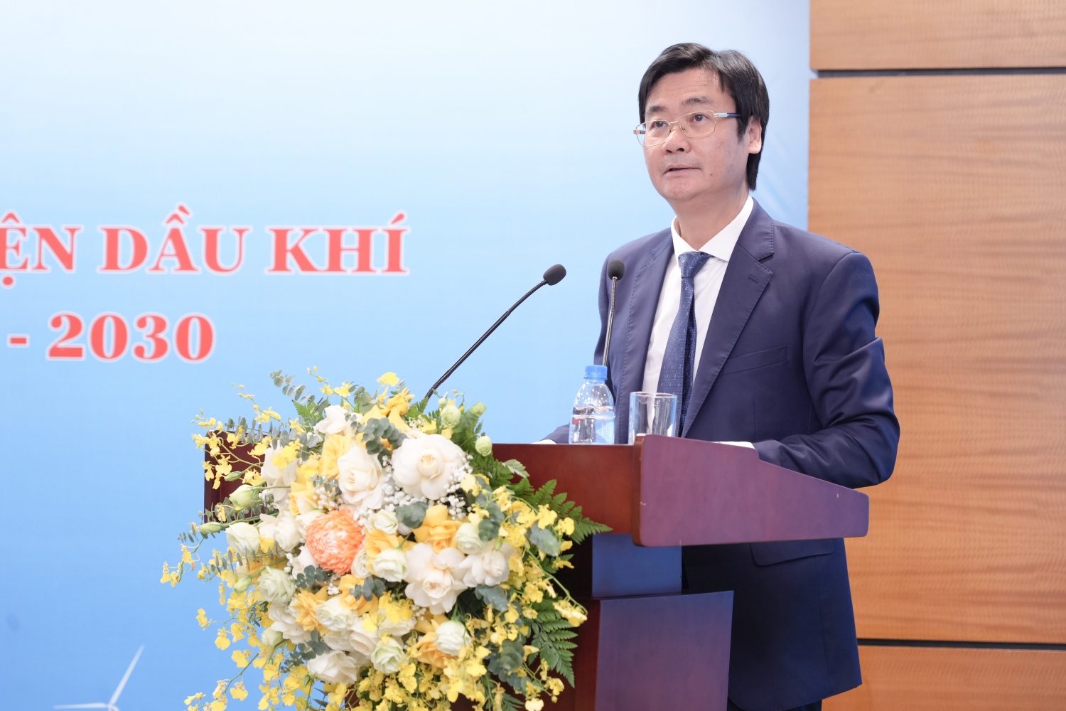 Đồng chí Nguyễn Mạnh Kha, Uỷ viên BCH Tổng Liên đoàn Lao động Việt Nam, Phó Chủ tịch thường trực Công đoàn Petrovietnam phát biểu chỉ đạo tại Đại hội