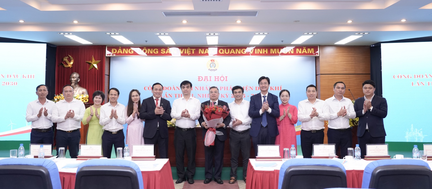 Ban Chấp hành Công đoàn PVPGB khóa II, nhiệm kỳ 2025-2030 ra mắt tại Đại hội.