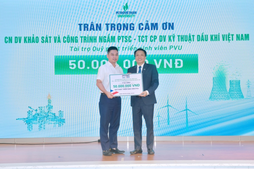 Chi nhánh Dịch vụ Khảo sát và Công trình ngầm PTSC - Tổng công ty CP Dịch vụ Kỹ thuật Dầu khí Việt Nam tài trợ cho Quỹ phát triển sinh viên PVU.