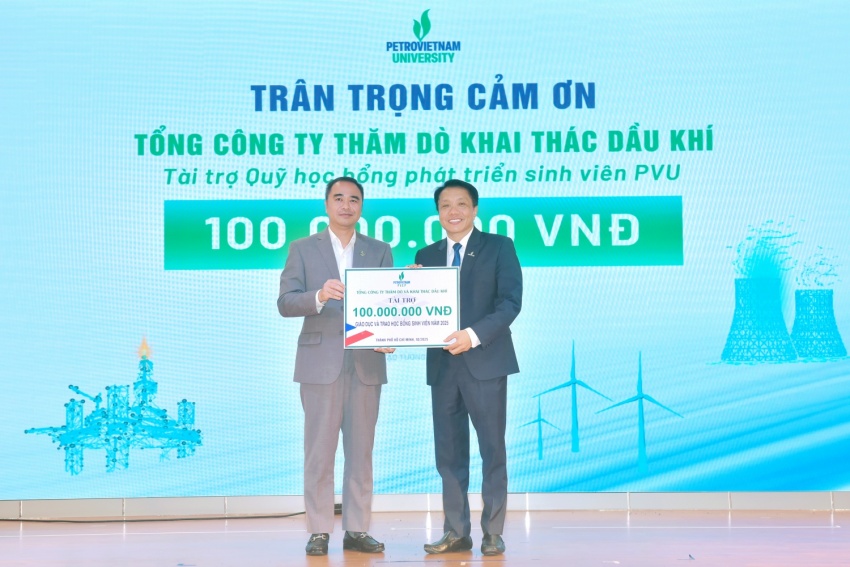 Tổng công ty Thăm dò Khai thác Dầu khí (PVEP) tài trợ Quỹ học bổng phát triển sinh viên PVU.