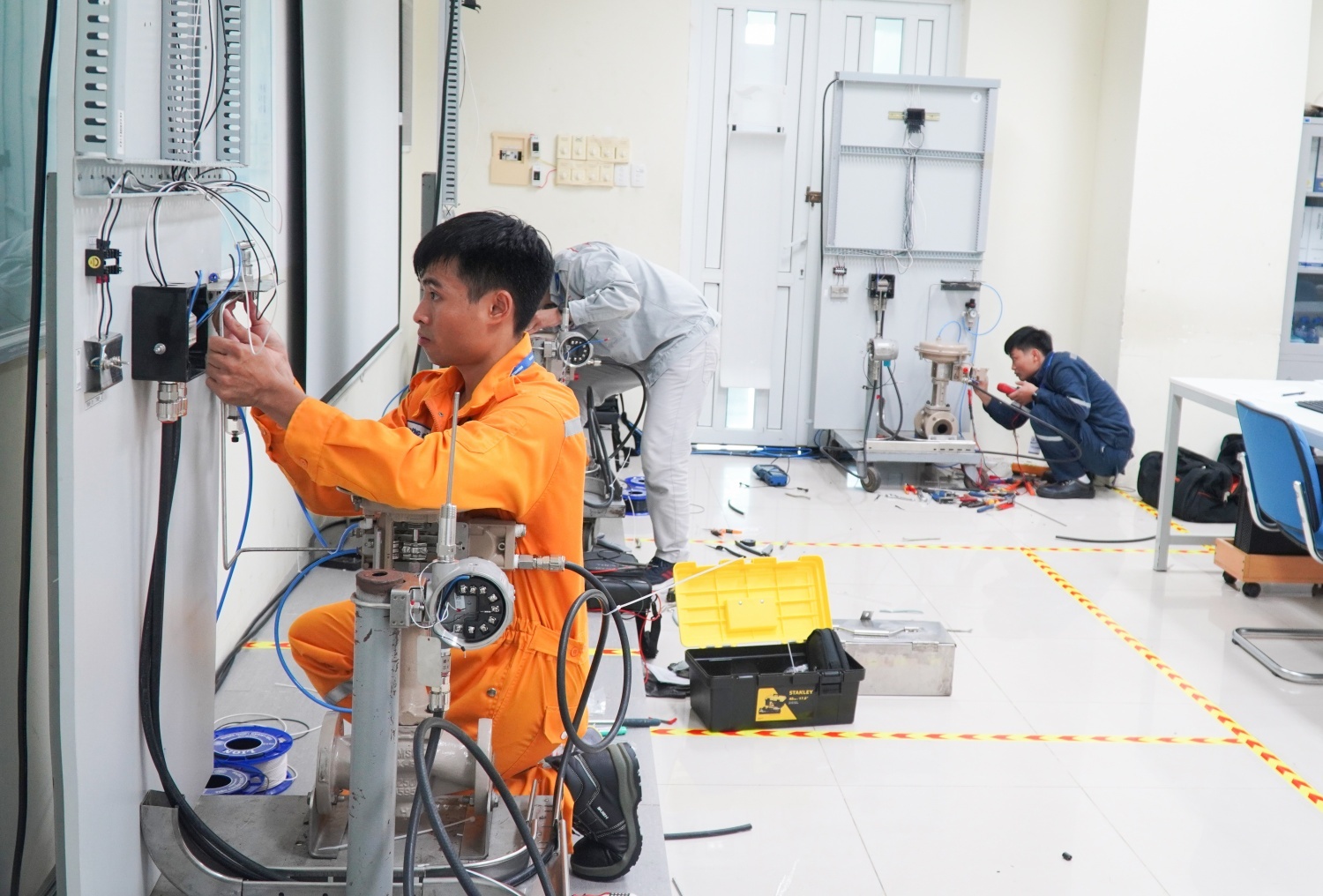 Thanh niên Petrovietnam tham gia Hội thi tay nghề Dầu khí lần thứ VIII.