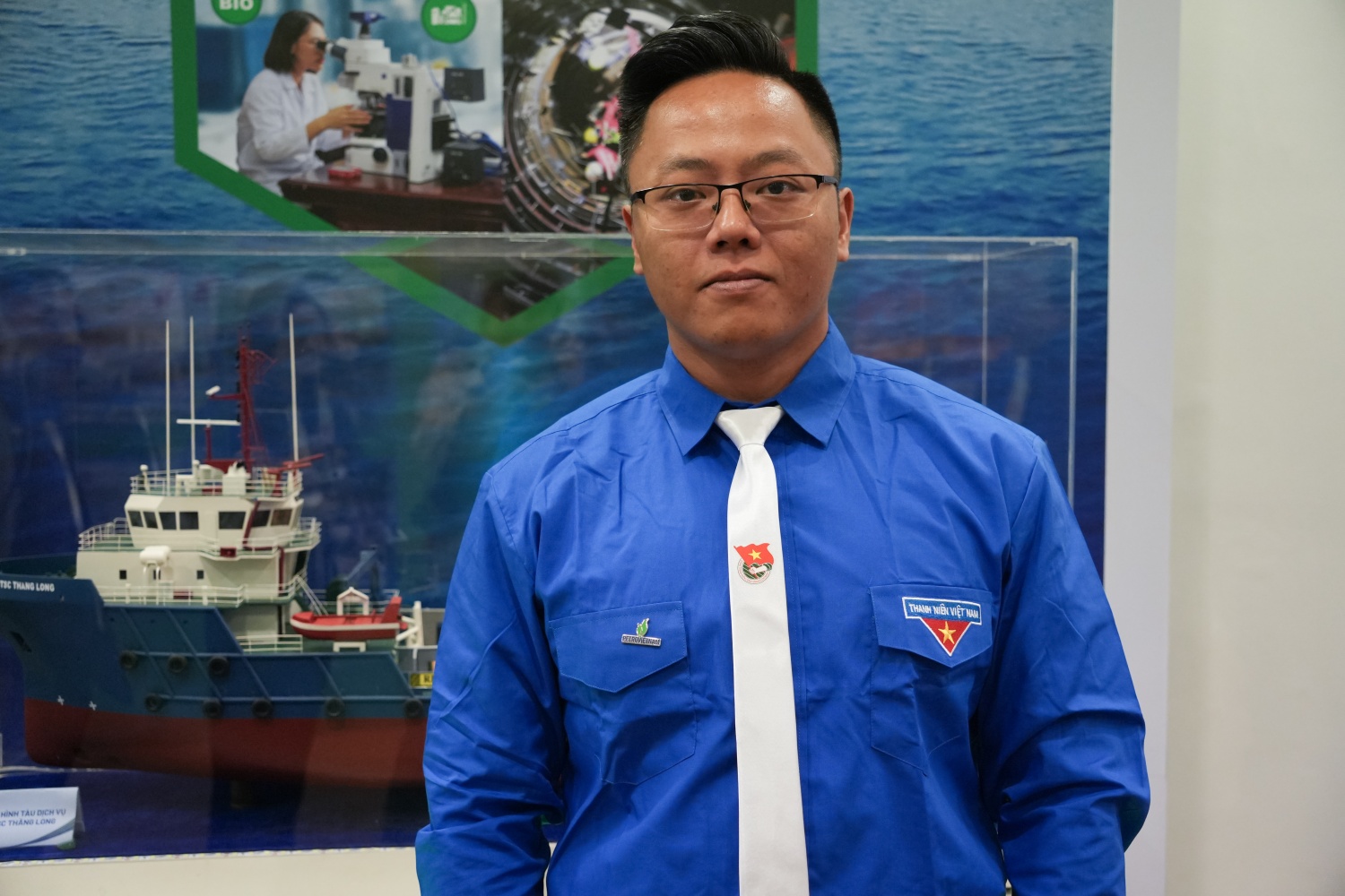 Đồng chí Trần Việt Thắng - Phó Trưởng Ban Chiến lược và Quản trị rủi ro PVEP bày tỏ kỳ vọng Ban Chấp hành Đoàn Thanh niên Tập đoàn nhiệm kỳ mới sẽ cụ thể hóa tinh thần hành động theo 8 chữ vàng “Tiên phong - Vượt trội - Bền vững - Toàn cầu” bằng những chương trình thiết thực gắn với từng năm và từng lĩnh vực.