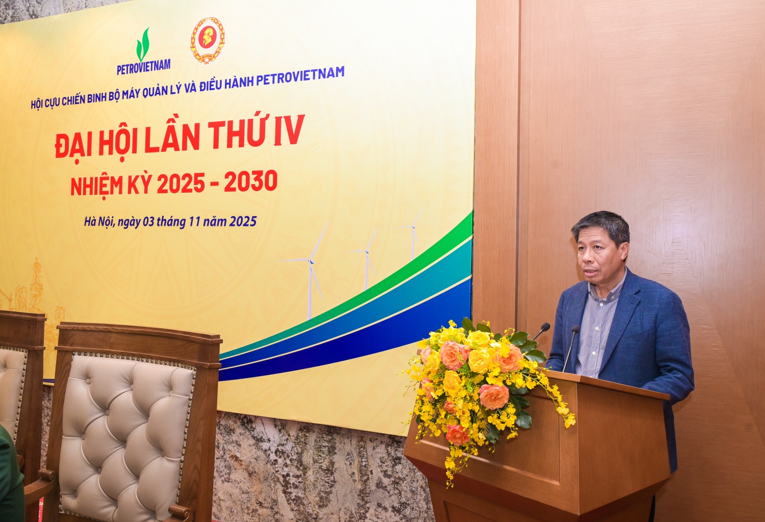Đồng chí Nguyễn Văn Mậu - Thành viên HĐTV, Bí thư Đảng ủy BMQL&ĐH Petrovietnam đề nghị Hội CCB BMQL&ĐH Petrovietnam sẽ tiếp tục đẩy mạnh các phong trào thi đua yêu nước, cụ thể hóa việc học tập và làm theo tư tưởng, đạo đức, phong cách Hồ Chí Minh thông qua thực hiện nhiệm vụ chuyên môn của từng hội viên