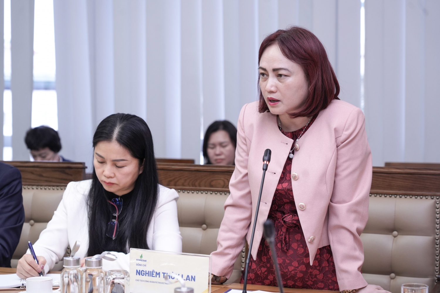 Đồng chí Nghiêm Thùy Lan - Chủ tịch Công đoàn Petrovietnam: Tổ Công đoàn Cơ quan Công đoàn Tập đoàn cần phát huy vai trò gương mẫu đi đầu trong phong trào “Đổi mới sáng tạo”, khẳng định tấm gương tiên phong trong đổi mới
