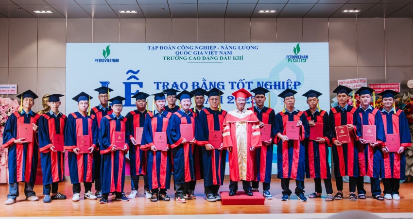Trong 50 năm qua, trường đã hoàn thành xuất sắc nhiệm vụ, đào tạo nguồn nhân lực kịp thời cho Petrovietnam.