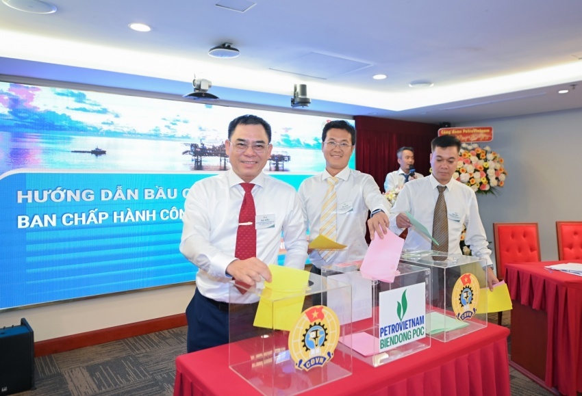 Người lao động BIENDONG POC bầu cử tại Đại hội Công đoàn BIENDONG POC khóa VI, nhiệm kỳ 2025-2030