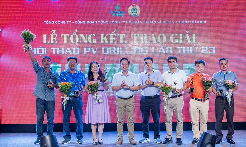 Trao giải Phong trào cho 6 đơn vị tham gia hội thao