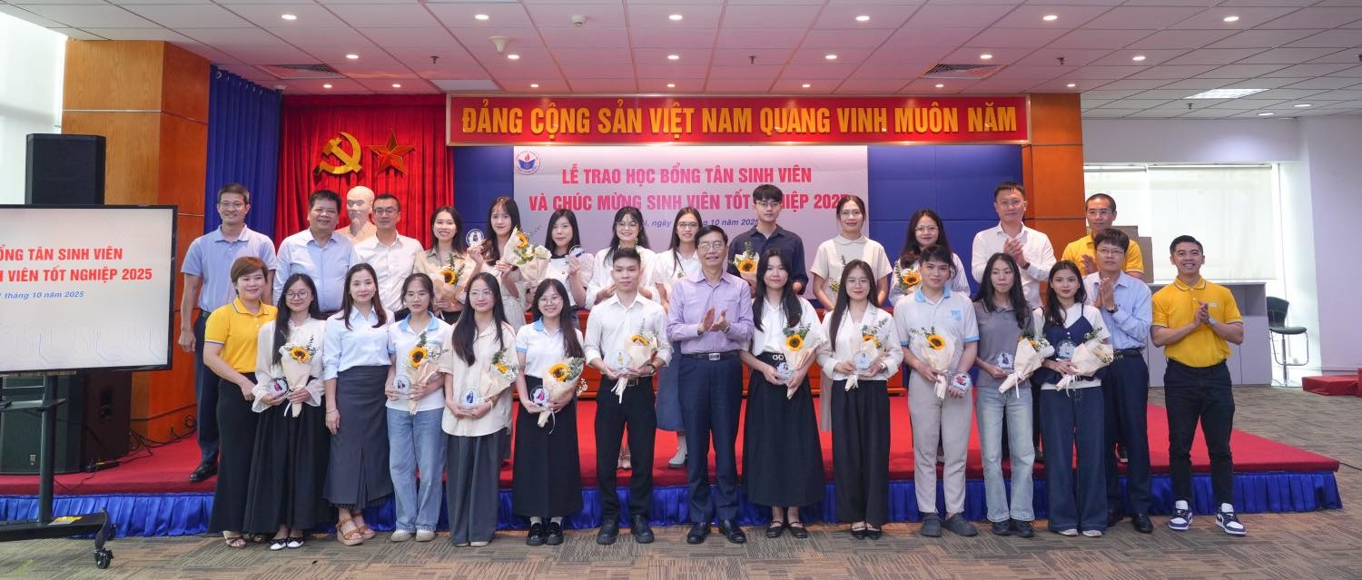 Trao học bổng Thắp Sáng Niềm Tin khu vực phía Bắc, năm 2025.
