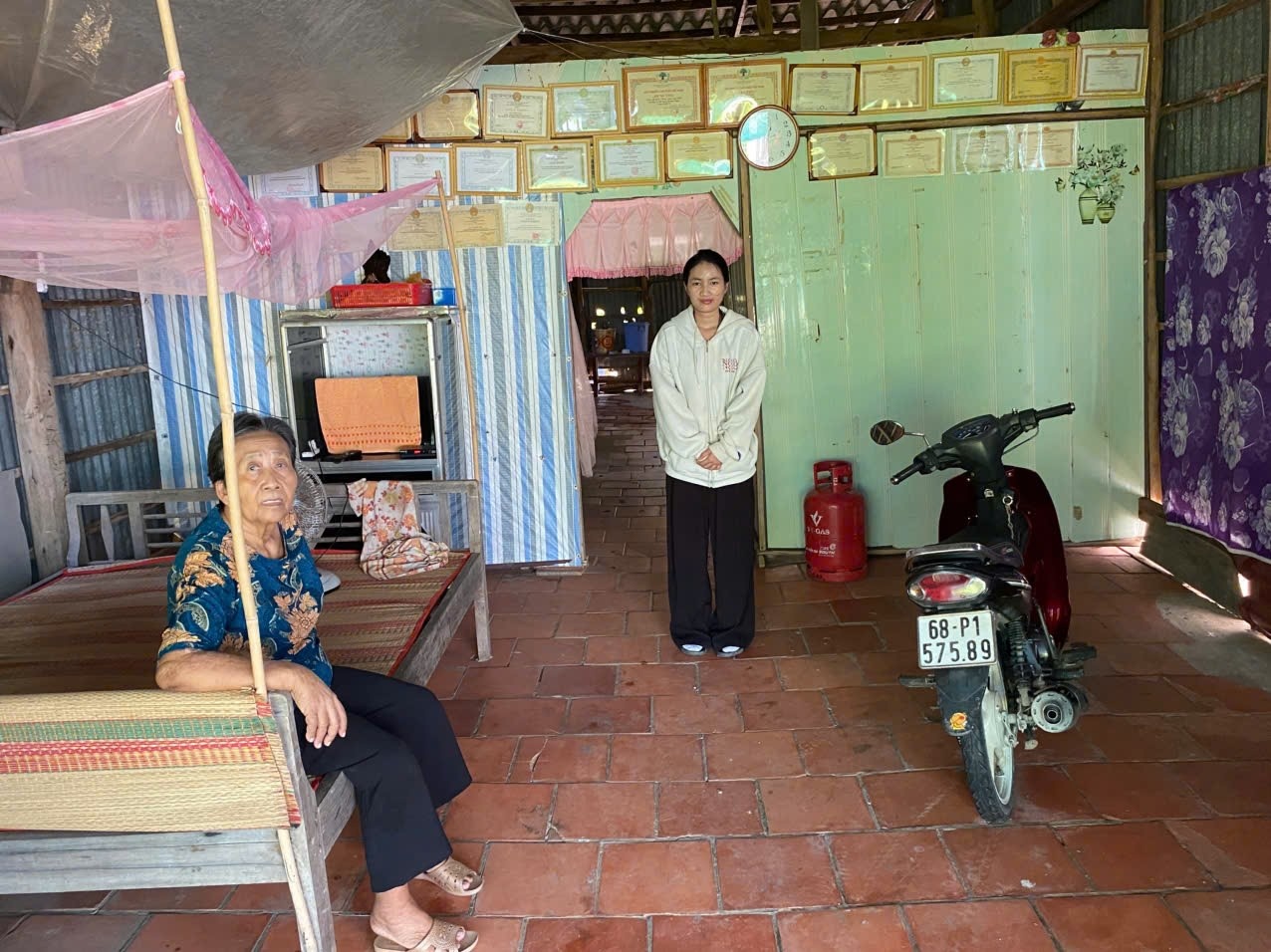 Lê Thị Bé Yên, tân sinh viên Trường Cao đẳng Y khoa Phạm Ngọc Thạch là một trong những sinh viên được hỗ trợ từ Quỹ Thắp Sáng Niềm Tin.